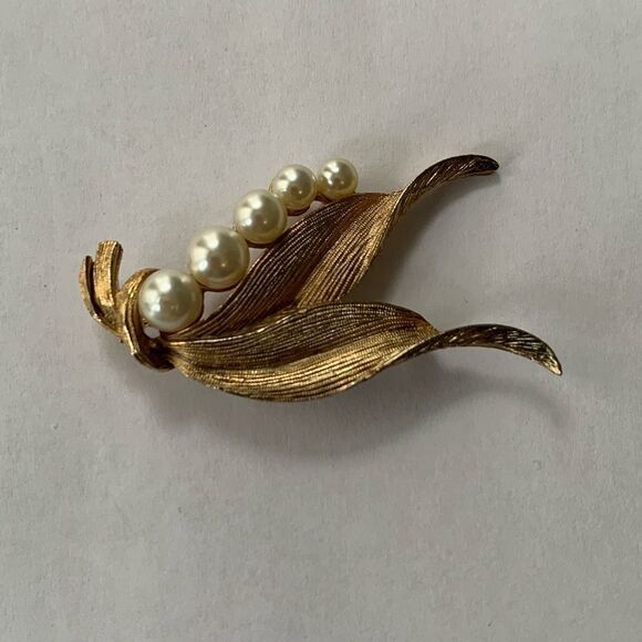 Vintage Faux Pearl Corn Brooch - Picture 4 of 11